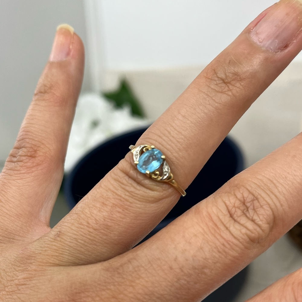 Vintage 10K Gold Blue Topaz & Diamond Ring – JCM Signed, Size 6.75 - Picture 5 of 17